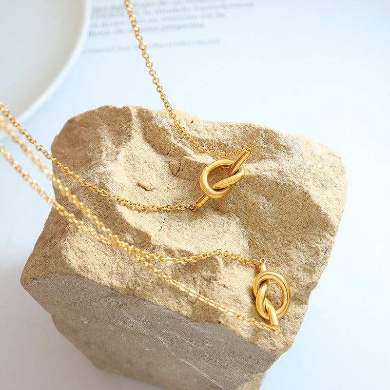 Knot Necklace