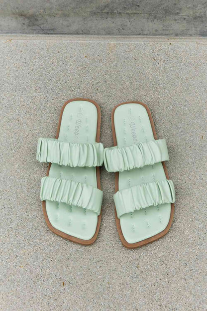 Double Strap Scrunch Sandal in Gum Leaf