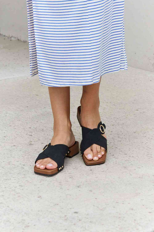 Square Toe Cross Strap Buckle Clog Sandal in Black